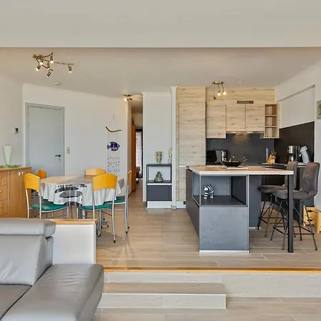 In Near Belgium Pier * ブランケンベルヘ