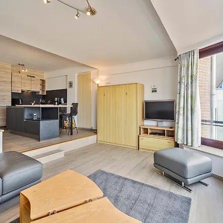 In Near Belgium Pier アパート