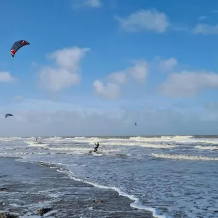 In Near Belgium Pier * ブランケンベルヘ