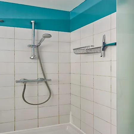 In Near Belgium Pier アパート *